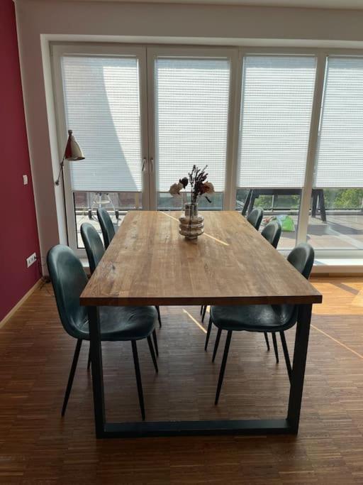 Penthouse-Wohnung Mit Flussblick Ольденбург Экстерьер фото