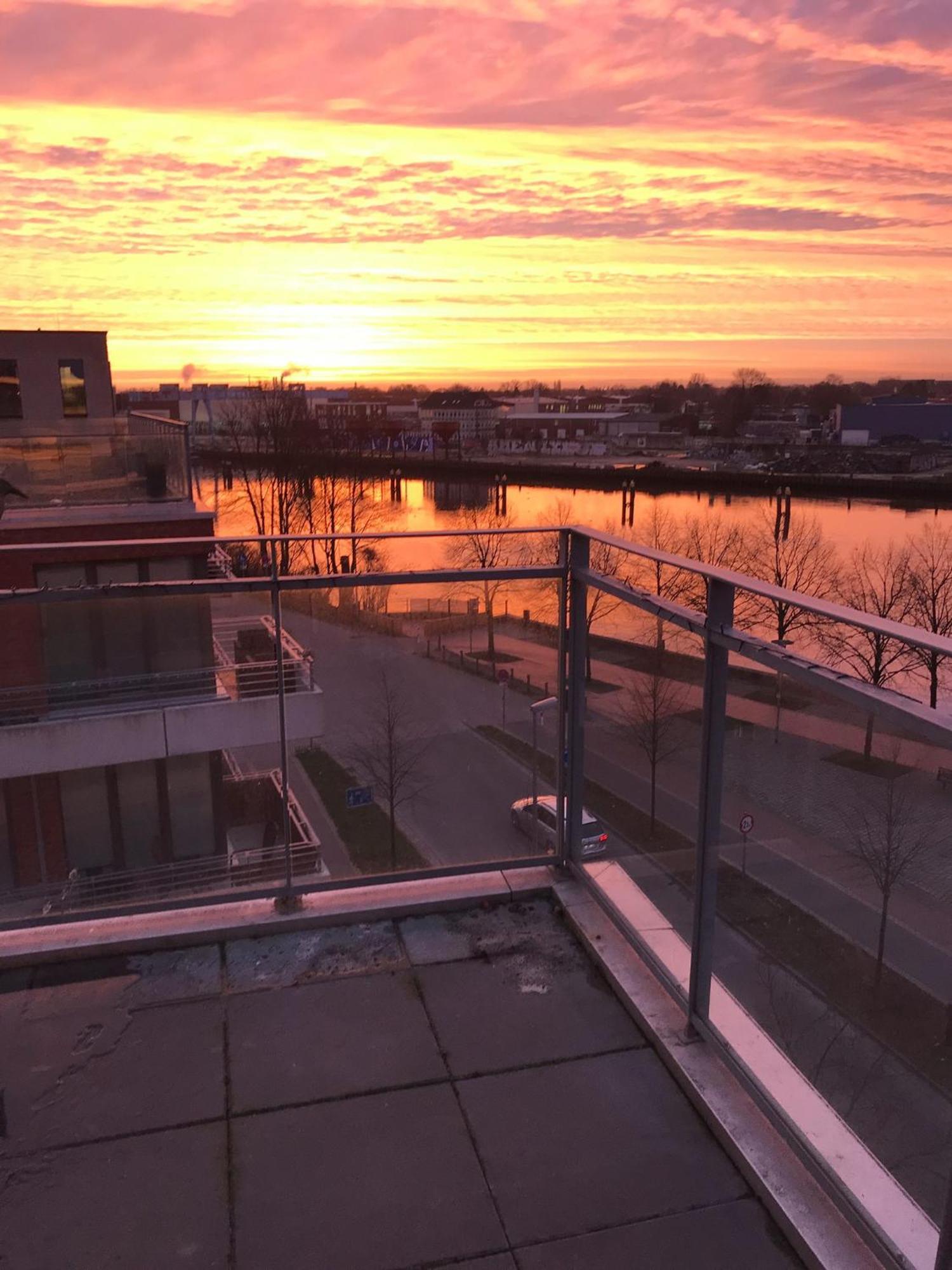 Penthouse-Wohnung Mit Flussblick Ольденбург Экстерьер фото